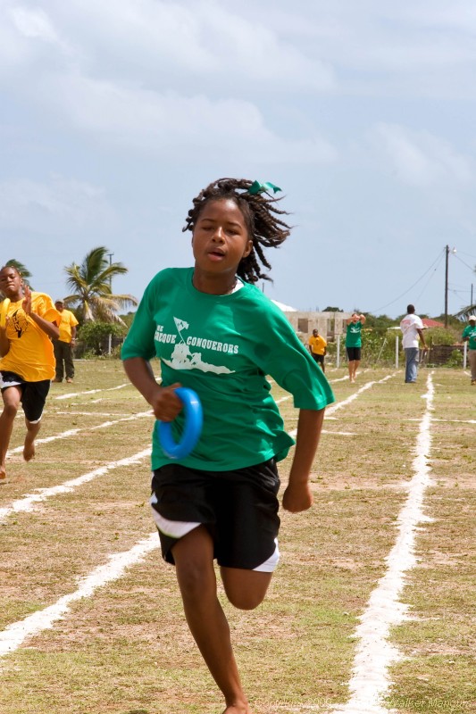 Spring Sports Day at Anegada's Claudia Creque Education Center.
Lakesha destroying the competition in her relay - barefoot.