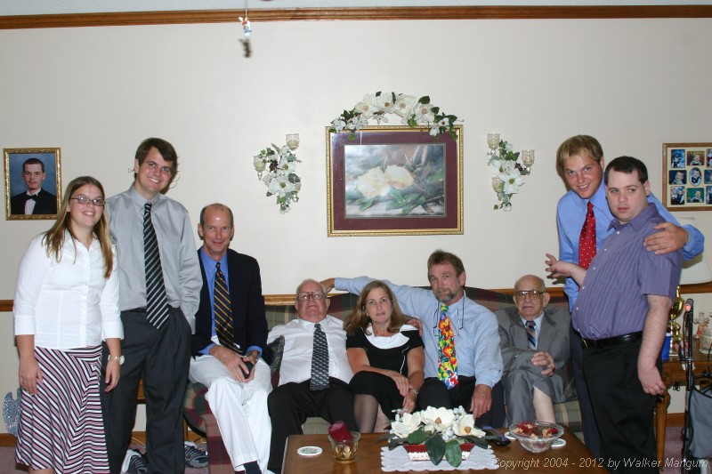 Family photo - Melissa, Van, Steve, Big Walker, Suzanne, Little Walker, Fellow, Will, and Trip